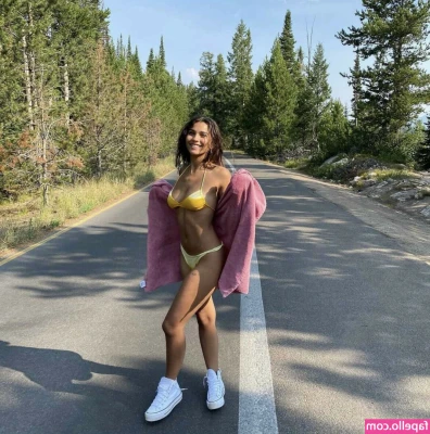 Tina Tonkin [ tina-tonkin ] - Feeling really cute today!