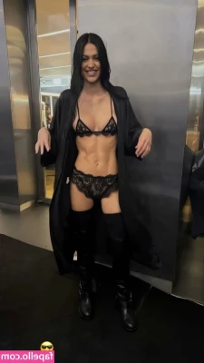 Amelia Gray Hamlin [ amelia-gray-hamlin-1 ] - Just filmed this last night who wants full vid to unlock or tip me