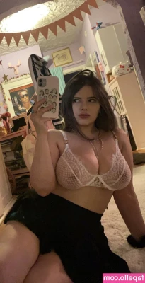 vanessinator - Hi guys. Just got home. Will be posting a bunch of content to make up