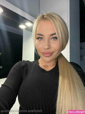 alicedollyua - Netflix and chill