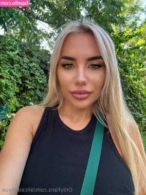 alicedollyua - this is what im wearing in the pool later. nothing. should I go live?