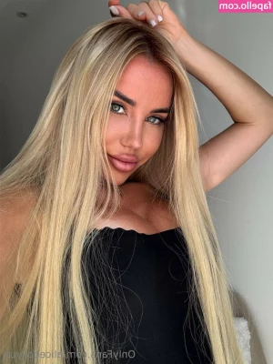 alicedollyua - It s steamy in here