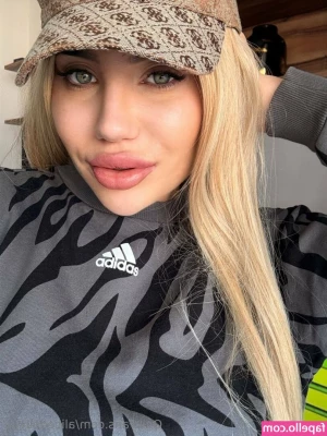 alicedollyua - Would you ruffle my sheets with me