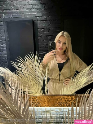 alicedollyua - Aimee s boyfriend fucks me doggystyle while I eat her pussy  AimeeOSL