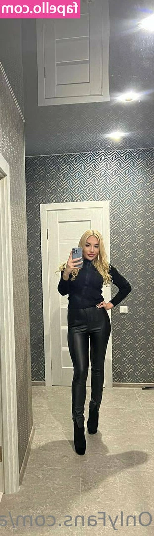 alicedollyua - Tomorrow is wild card Wednesday + humpday. Tip 30💰 for a chance to part 1