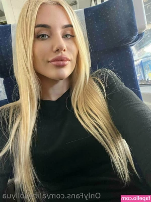alicedollyua - A little ahegao