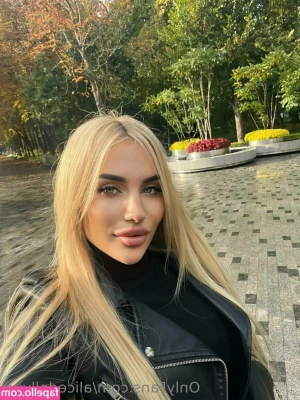alicedollyua - It’s Friday , where is everyone?!