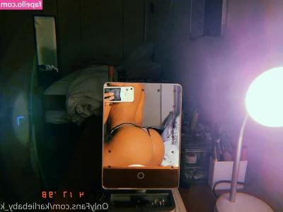 karliebaby_k [ karliebaby-k ] - Squeezing the moon