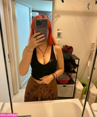 meishamock - crawling on the bed for you