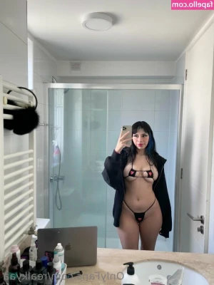 strawberryy20 - Take a taste of my wet throbbing pussy