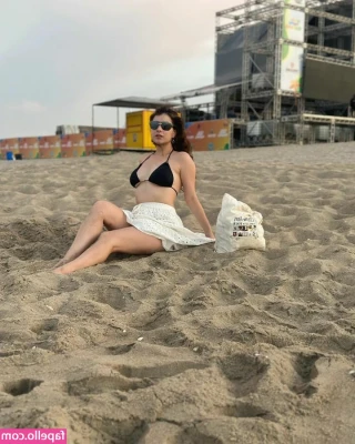 Felicia Agatha [ felicia-agatha ] - Vocês gostam de remédio direto na boca 👄?