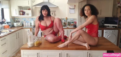 mom_vs_daughter [ mom-vs-daughter ] - Happy hump day