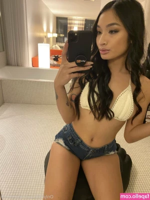 averyblack - 5  nudes   I m new to loving my body please be nice