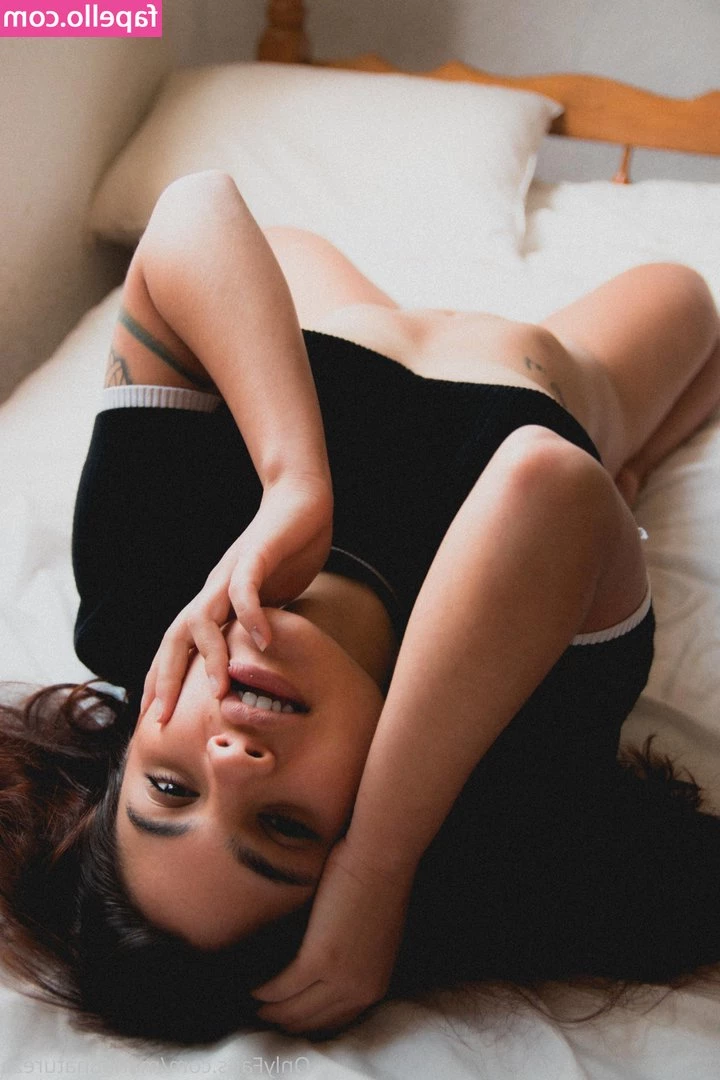 marianatureza69 - I missed being on here  More content to cum