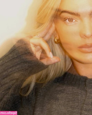 Louisa Johnson [ louisa-johnson ] - Body exploration in latex leggings 🥰
