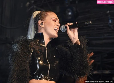 Louisa Johnson [ louisa-johnson ] - Thickkk 👅