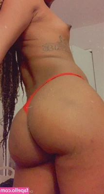 Its_alani [ its-alani ] - Mistress Monday means a new outfit for you cuckies to drool over and