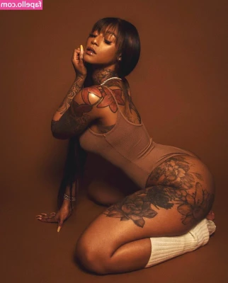 Mizz Twerksum [ mizz-twerksum ] - The last of the witchy… for now. 🖤🖤🖤