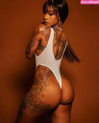 Mizz Twerksum [ mizz-twerksum ] - Only 10 people voted  There is one day left  Scroll down and vote for