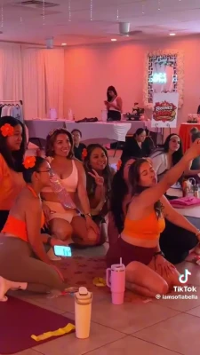 iamsofiabella - ممحونه محن غير طبيعي مين ما بيحب لما