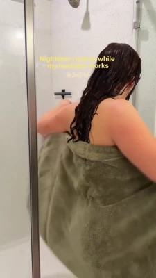 iamsofiabella - Want me to sit on your face ?