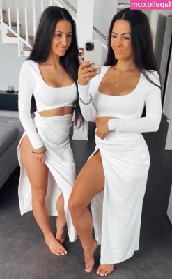 Jakic Twins [ jakic-twins ] - Cookin up some more pics for ya guys