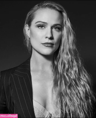 Evan Rachel Wood [ evan-rachel-wood ] - I m sure this shirt is too small