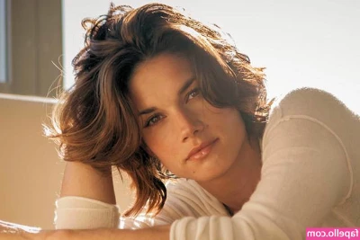 Missy Peregrym [ missy-peregrym ] - What you think about my new skirt