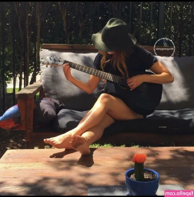 Missy Peregrym [ missy-peregrym ] - pussy 😆