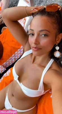 Gabrielle Walsh [ gabrielle-walsh ] - Pantys down 😜🎀