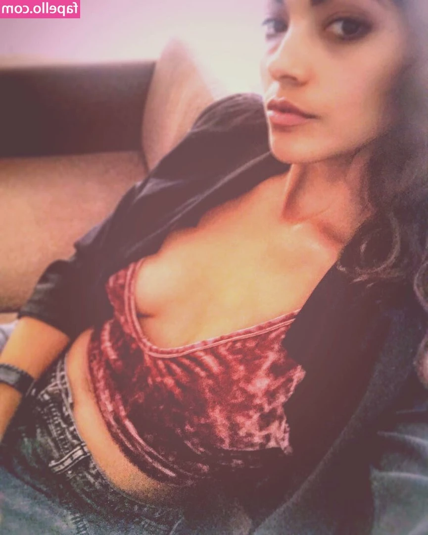 Gabrielle Walsh [ gabrielle-walsh ] - ready for some girl girl 👯‍♀️ action ? hit my DMs  