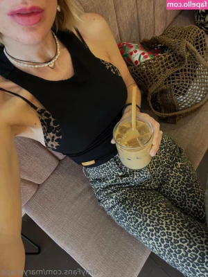maryshape [ maryshape-1 ] - Can I sit on your lap? 🥰