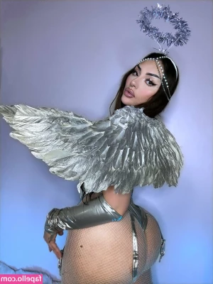 Jessica Gonzalez [ jessica-gonzalez ] - Purr