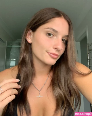 amytmiller - New solo video comes out tonight 😋 happy hump day! 🍑