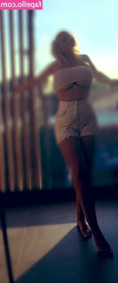 Julie - Who s up and wants to play