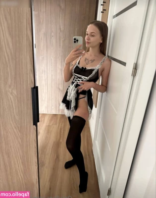 Valerie Flor - RUN UP THE LIKES ON ALL POST THEN DM ME WHEN DONE