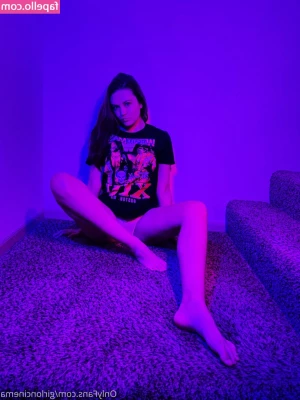 girloncinema - l wait for you in this position
