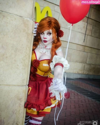 JinxKittie Cosplay [ jinxkittie-cosplay ] - You know you can't resist me! 😉