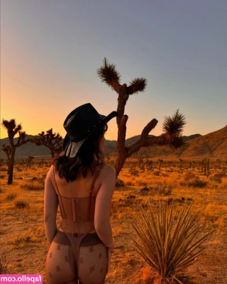 Jeannie Elise Mai [ jeannie-elise-mai ] - Time for a little Trivia! Make sure you check your DMs! 🥰 