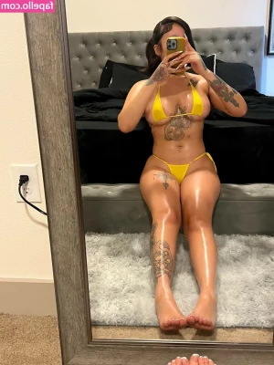 faiygo - A little bit of honey in that big peach