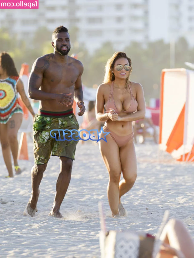 Daphne Joy [ daphne-joy-1 ] - Guess who made playboy centrefold