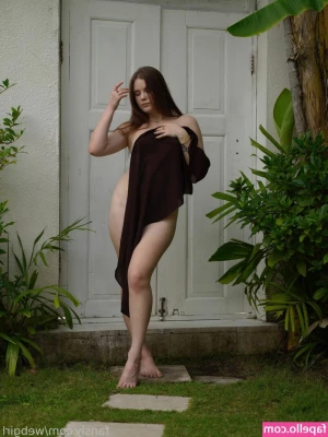 WebGirl - Hey guys! I will be shooting some GG content here in the future, and