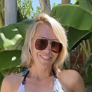 raven_thorne