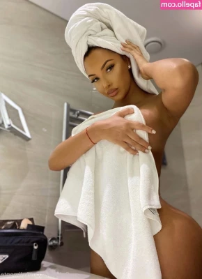 Kellmonte - Back shots are the BEST   damn my pussy is fat As fuck