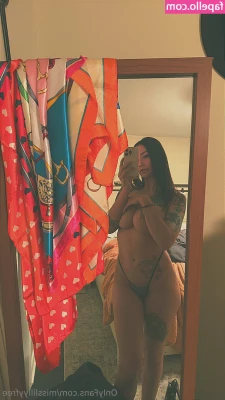 misslillyyfree - Happy Monday