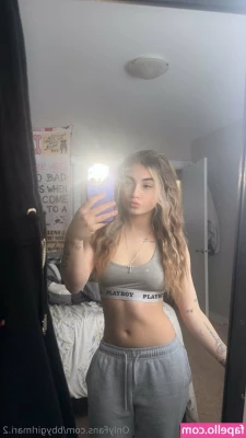 bbygirlmari.2 [ bbygirlmari-2 ] - Do you know what has 100 teeth and cages the hulk  Your zipper