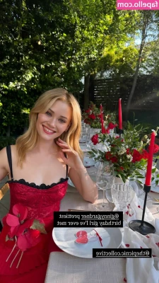 Virginia Gardner [ virginia-gardner ] - Office tits
