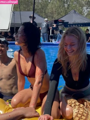 Virginia Gardner [ virginia-gardner ] - more 🏀🏀, more fun, dont you think ??