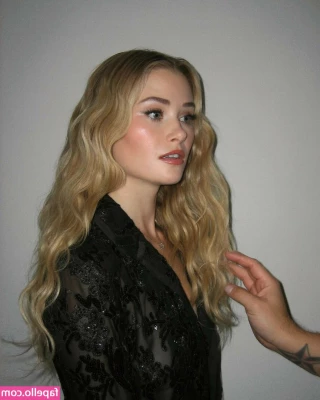 Virginia Gardner [ virginia-gardner ] - I think I need two people for this activity