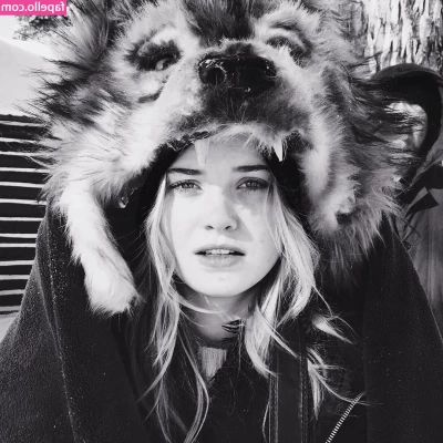 Virginia Gardner [ virginia-gardner ] - HAPPY THANKSGIVING aka National Cheat Day aka tomorrow I start prep